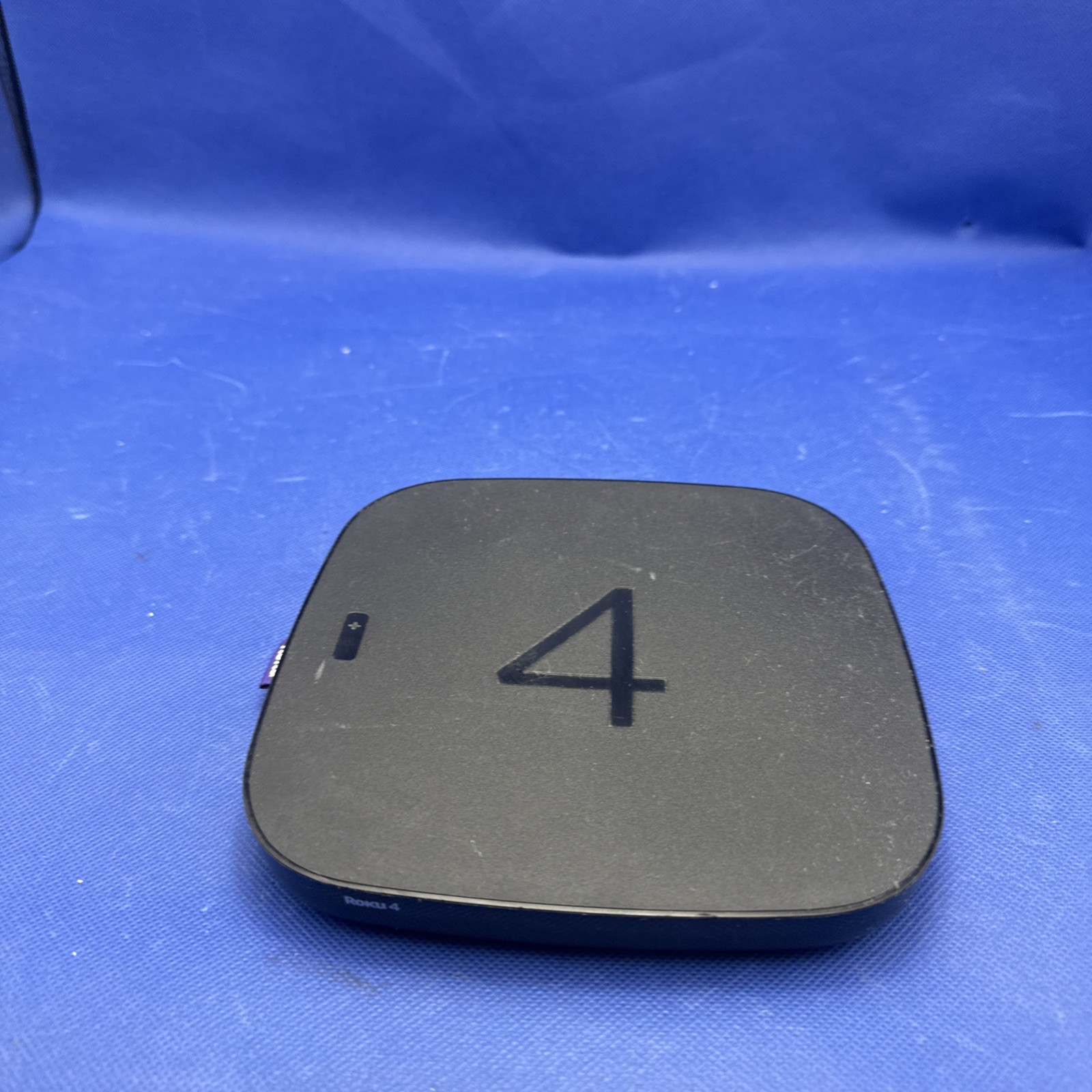Roku 4 4400X Streaming Media Player (Unit Only / No Power Cord)