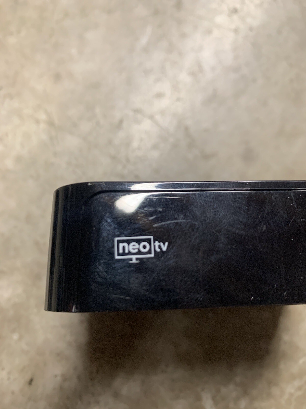 NetGear NTV300 HD Media Streaming Player  And Charger