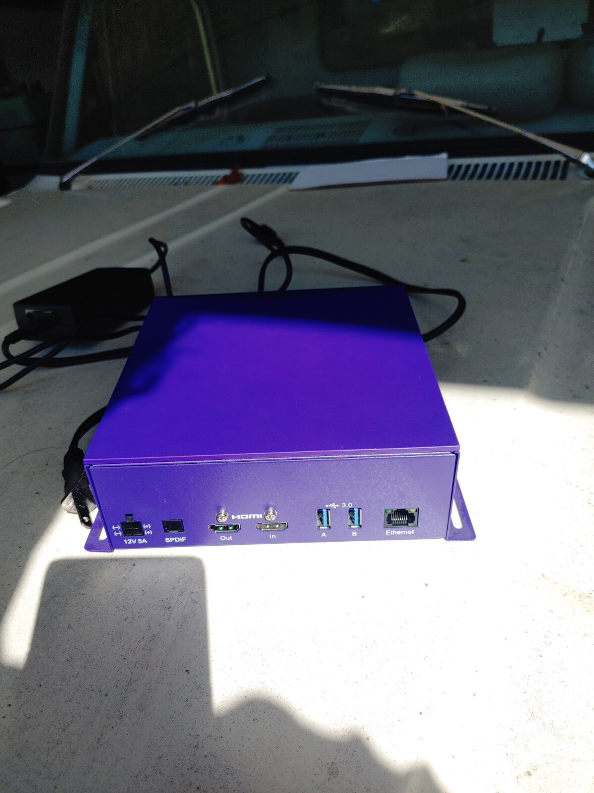 BRIGHTSIGN 4K Model 4K1142-WW – Digital Signage Media Player W/power Supply.