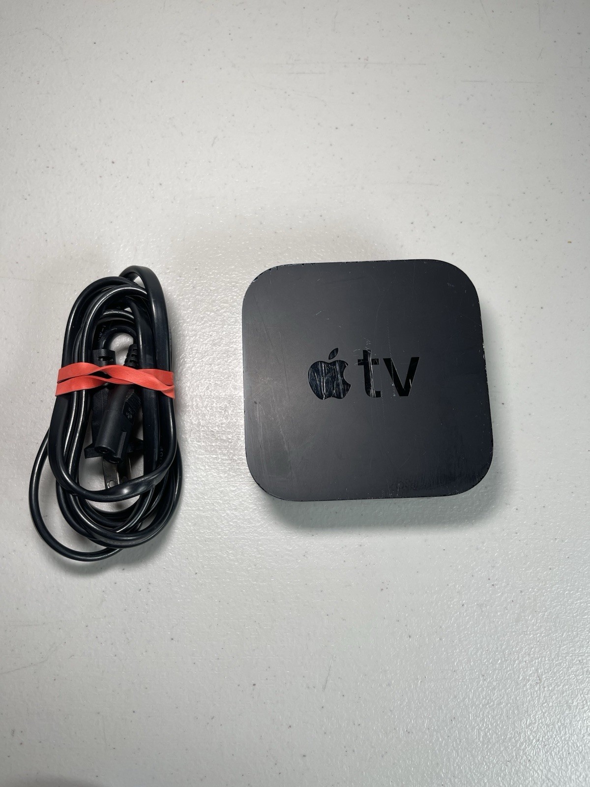 Apple TV 4K (1st Generation) 32GB HDR Media Streamer A1842 – Black (MQD22LL/A)