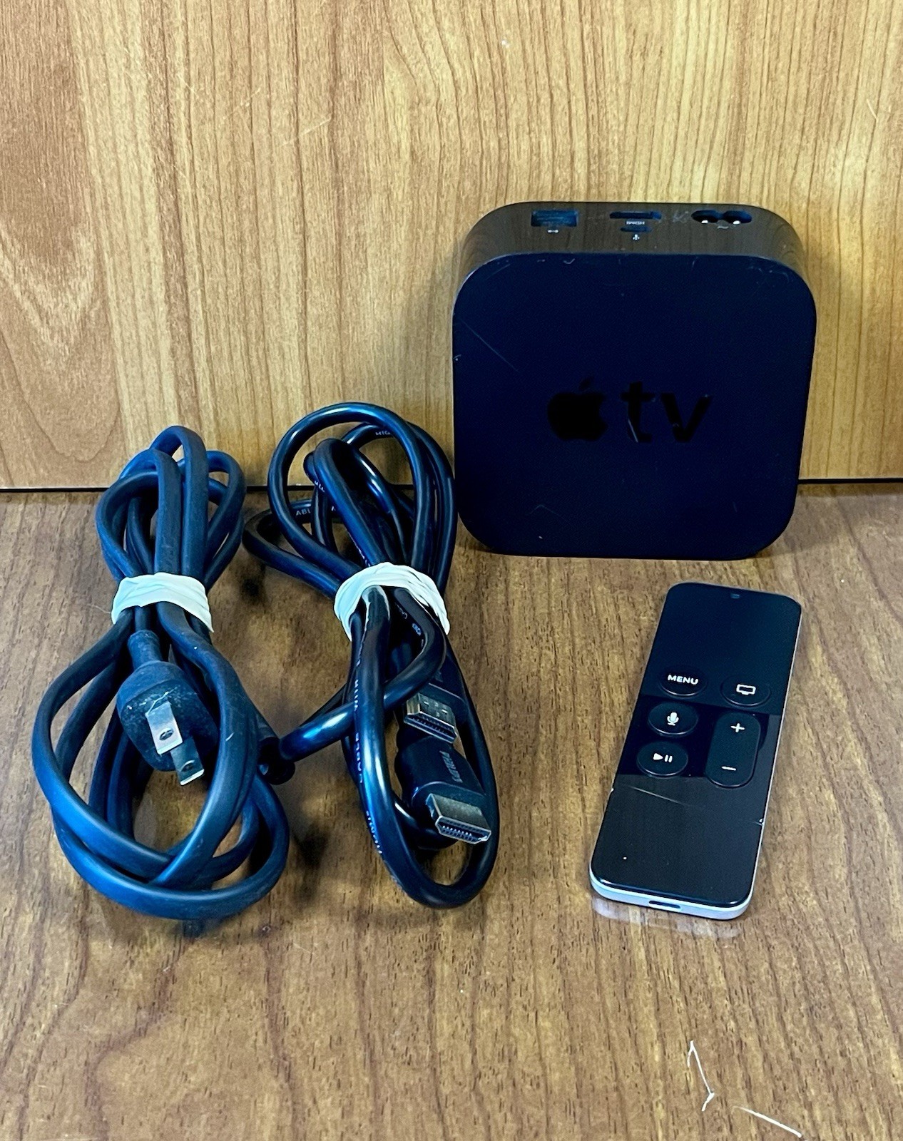 Apple TV 4th Gen A1625 w Siri Remote A1513 HDMI Power Cable Bundle