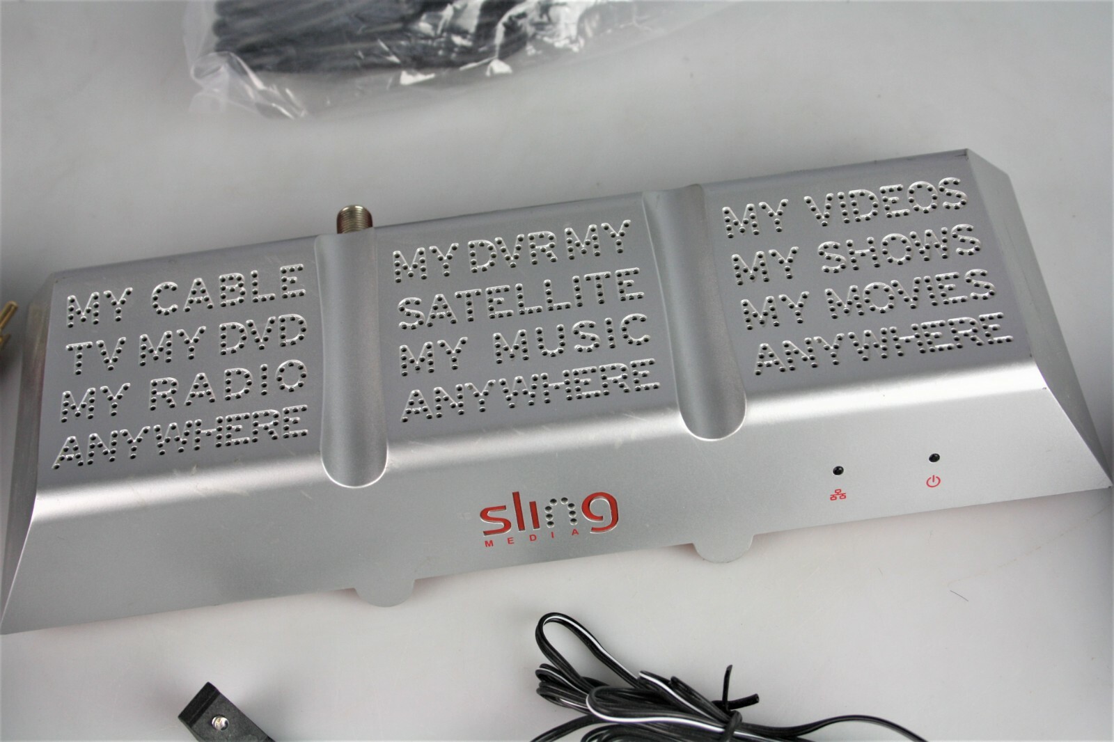 ORIGINAL SLINGBOX SLING MEDIA STREAMER SB100-100