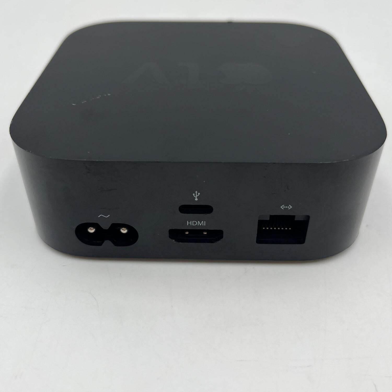Apple TV 4th Gen 32GB Digital HD Media Streamer WiFi + Ethernet