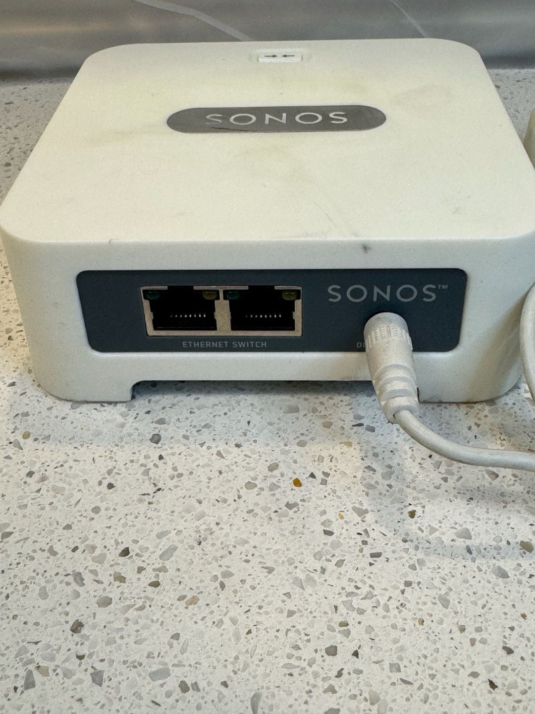 Sonos Wireless BRIDGE Model BR100 Multi-Room Network Adapter with Power Cord