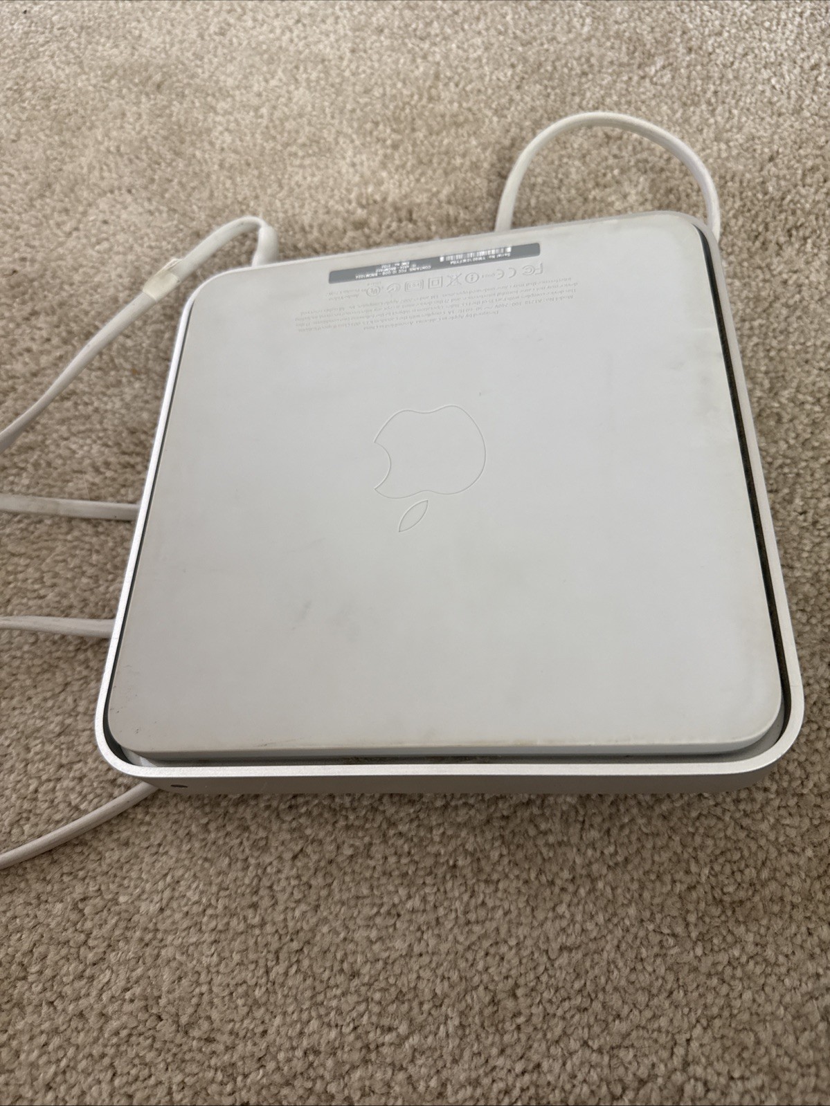 2007 Apple TV 1st Generation Silver Media Streaming Device Model A1218 w/ Cord