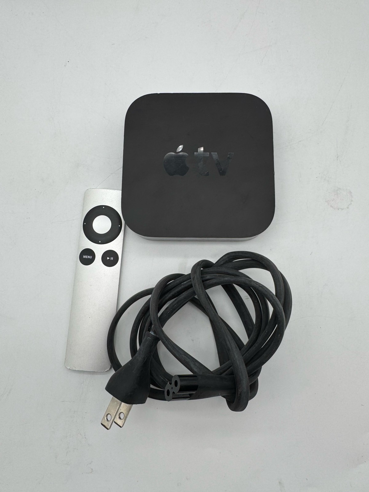 Apple TV 3rd Generation HD Media Streamer 1080p HDMI Wi-Fi MD199LL/A