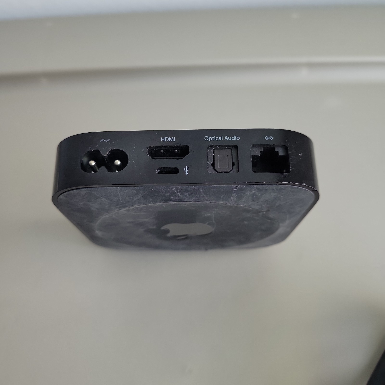Apple TV (3rd Generation) 1080P Media Streaming Player A1469 No Remote